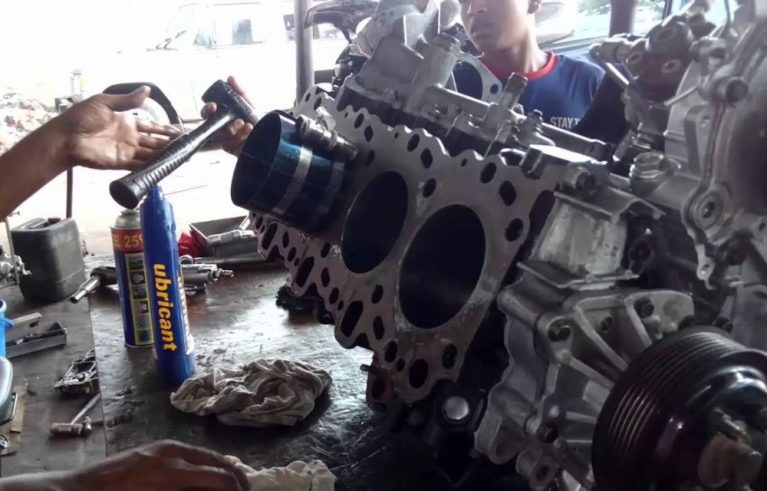 Top 7 Mistakes People Make When Rebuilding an Engine Themselves